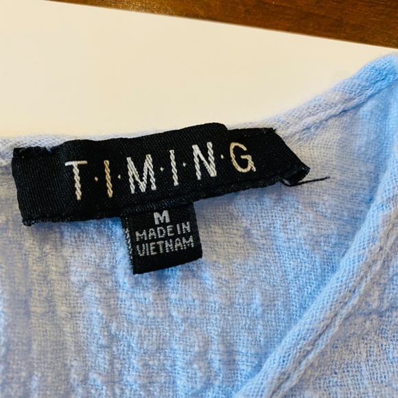 Timing Top Blue Size Medium (Fits like a small) - Picture 3 of 3